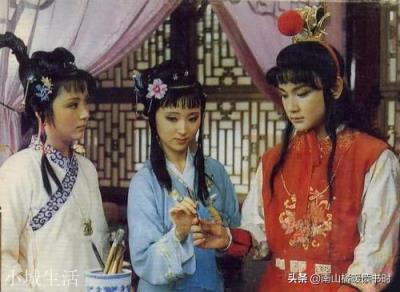 贾宝玉在林黛玉屋里梳洗了一次，袭人为何会生气？