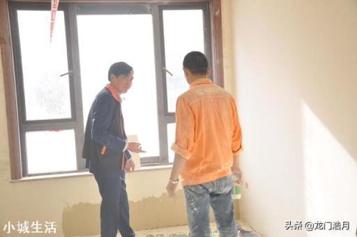 墙面很平整的情况下刮腻子只刮一遍够了吗？