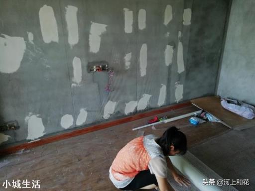 墙面很平整的情况下刮腻子只刮一遍够了吗？