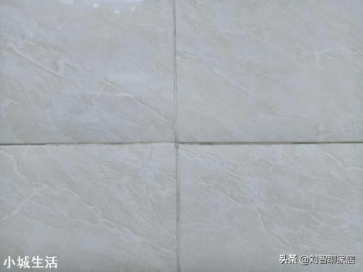 厨房地板砖缝隙发黑怎么处理？