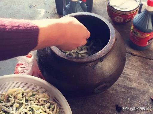 萝卜干能和生姜蒜头红辣椒一起腌制吗?怎么样?