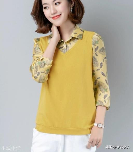 50来岁的女人穿什么风格的衣服时尚又不显装嫩？