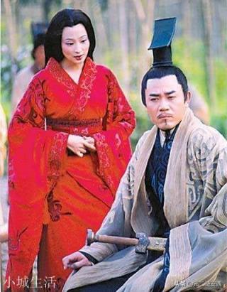 曹节是曹操的曾祖父，为什么曹操的女儿也叫曹节呢？不避讳先祖吗？
