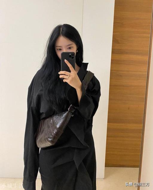 女生穿黑衬衣好看吗?