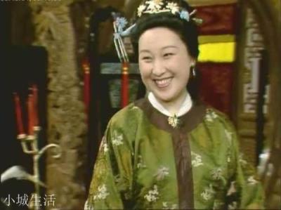 《红楼梦》里薛姨妈为何住进林黛玉的潇湘馆而不是薛宝钗的蘅芜院？