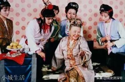 《红楼梦》里贾府是怎样为黛玉过生日的？