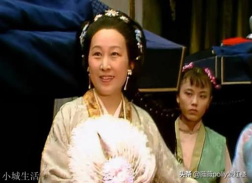 薛姨娘分宫花，贾家三姐妹首位黛玉放其后，为何如此安排？