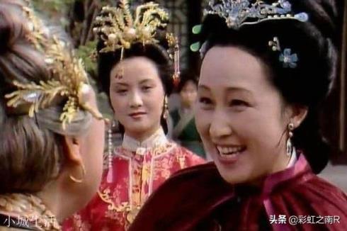薛姨娘分宫花，贾家三姐妹首位黛玉放其后，为何如此安排？