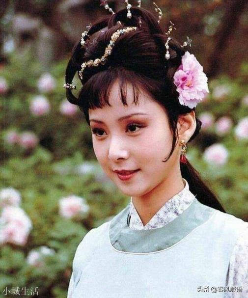 《红楼梦》中,晴雯想给贾宝玉当老婆吗?