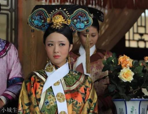 安陵容容貌、家世都不如华妃,华妃为何如此嫉妒她?