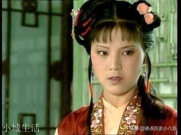 一直很喜欢袭人，觉得她很温柔，很细心。很善良。为什么有那么多人不喜欢袭人？为什么有人说是袭人害了晴雯？