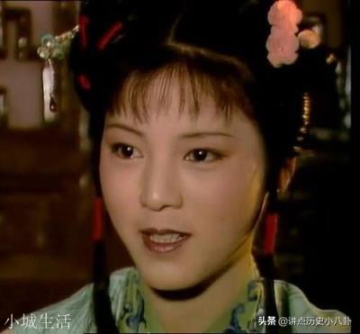 一直很喜欢袭人，觉得她很温柔，很细心。很善良。为什么有那么多人不喜欢袭人？为什么有人说是袭人害了晴雯？