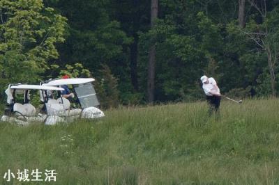 特朗普打高爾夫球慶祝美國疫情死亡人數破10萬大關，你怎么看？