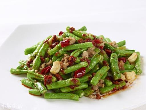 干煸四季豆怎么做,四季豆用先焯水吗?