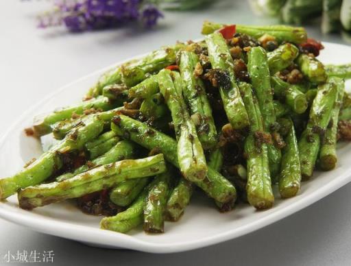 干煸四季豆怎么做,四季豆用先焯水吗?