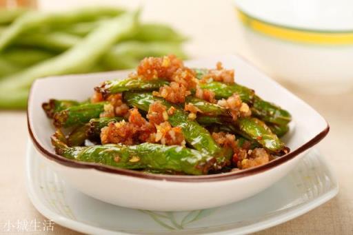 干煸四季豆怎么做,四季豆用先焯水吗?