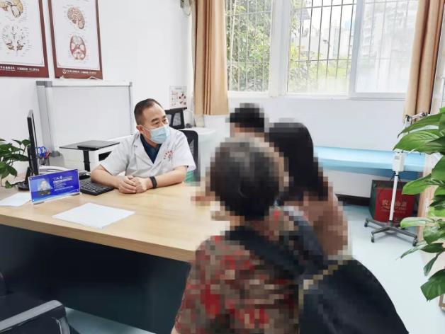 重庆博爱癫痫医院：京渝癫痫大咖会诊圆满结束，好评如潮！