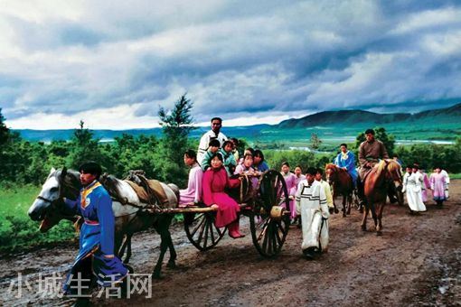 达斡尔族礼仪文化是怎样的 学习达斡尔族礼仪文化