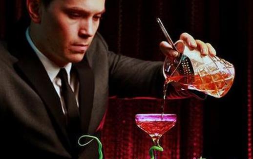 卡拉布雷斯调酒5.5万元人民币一杯 世界上最贵的鸡尾酒