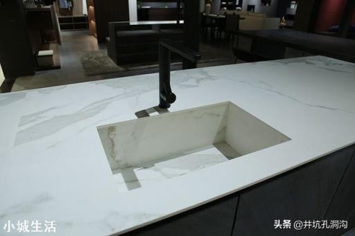 卫生间洗手盆台上盆和台下盆有什么区别?该如何选择?