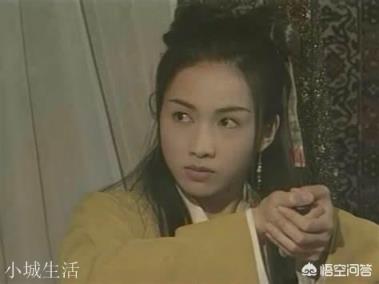 周芷若為什么在小島上不把趙敏殺了，只是傷害了她再把她丟進海里呢？