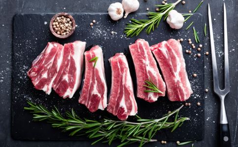 【烤鸡腿的毒性】吃一只烤鸡腿等于抽六十根烟