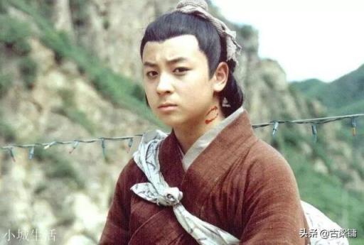 明教逍遥二仙、四大法王武功高强，若六人联手，能否击败张三丰？