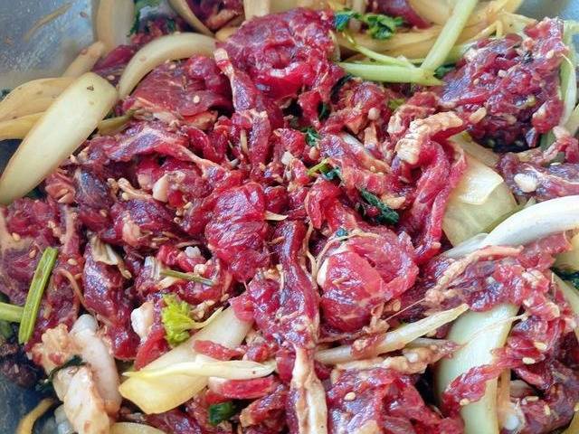 烤牛肉怎么煨料腌制 如何腌制烤肉