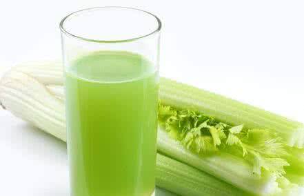 喝芹菜汁我瘦了20斤