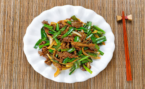 【缓解痛经吃什么】缓解痛经饮食有四忌 莫贪凉少食辣