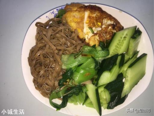 减肥一段时间后，发现自己的饭量减小了，口味也清淡了，这正常吗？