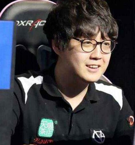 世界上最聰明的lol職業(yè)選手，mata趙世亨帶領(lǐng)隊友奪世界冠軍