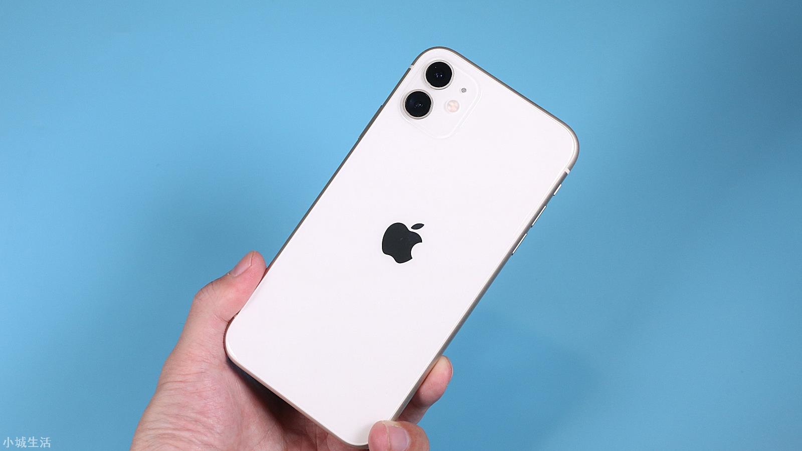 库克放出“大招”,苹果老款机型跌至清仓价,为iPhone13让路?