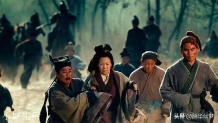 曹操南征，带着十万百姓撤离的刘备是真性情还是假仁义？
