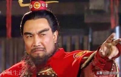 曹操南征，带着十万百姓撤离的刘备是真性情还是假仁义？