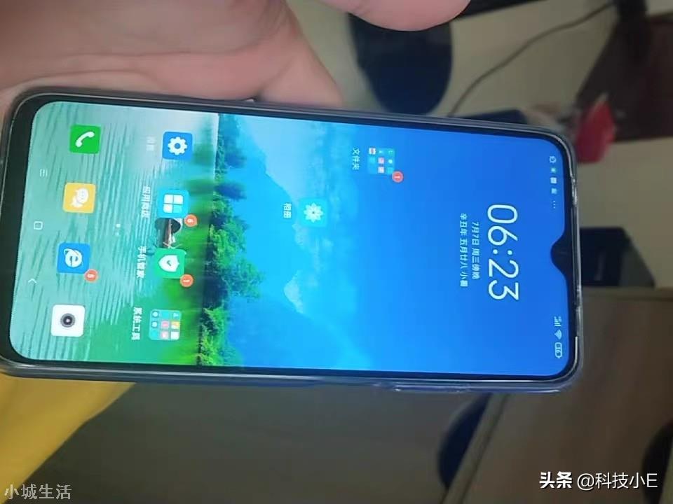 小米优质百元机，骁龙6系+128GB+6000mAh仅899元，还有双扬声器