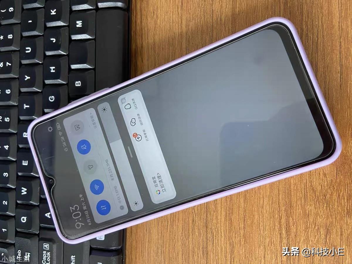 小米优质百元机，骁龙6系+128GB+6000mAh仅899元，还有双扬声器