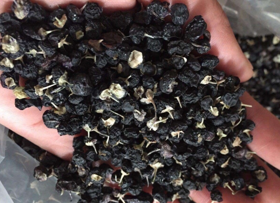 黑枸杞泡柠檬的功效和作用