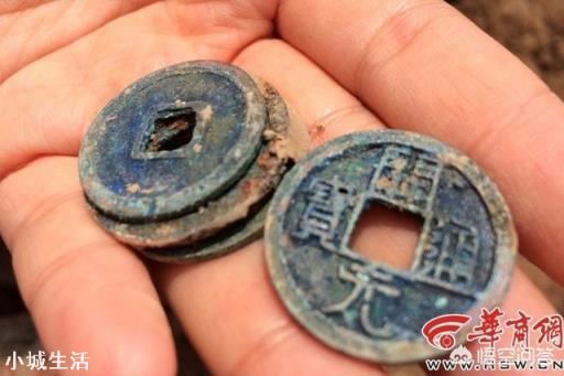 农村很多拿着仪器探测古董的，他们真的能探测到古董吗？
