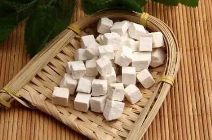 茯苓不可以和什么一起吃