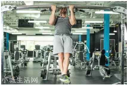 一个引体向上都拉不起来怎么办 单杠怎么练