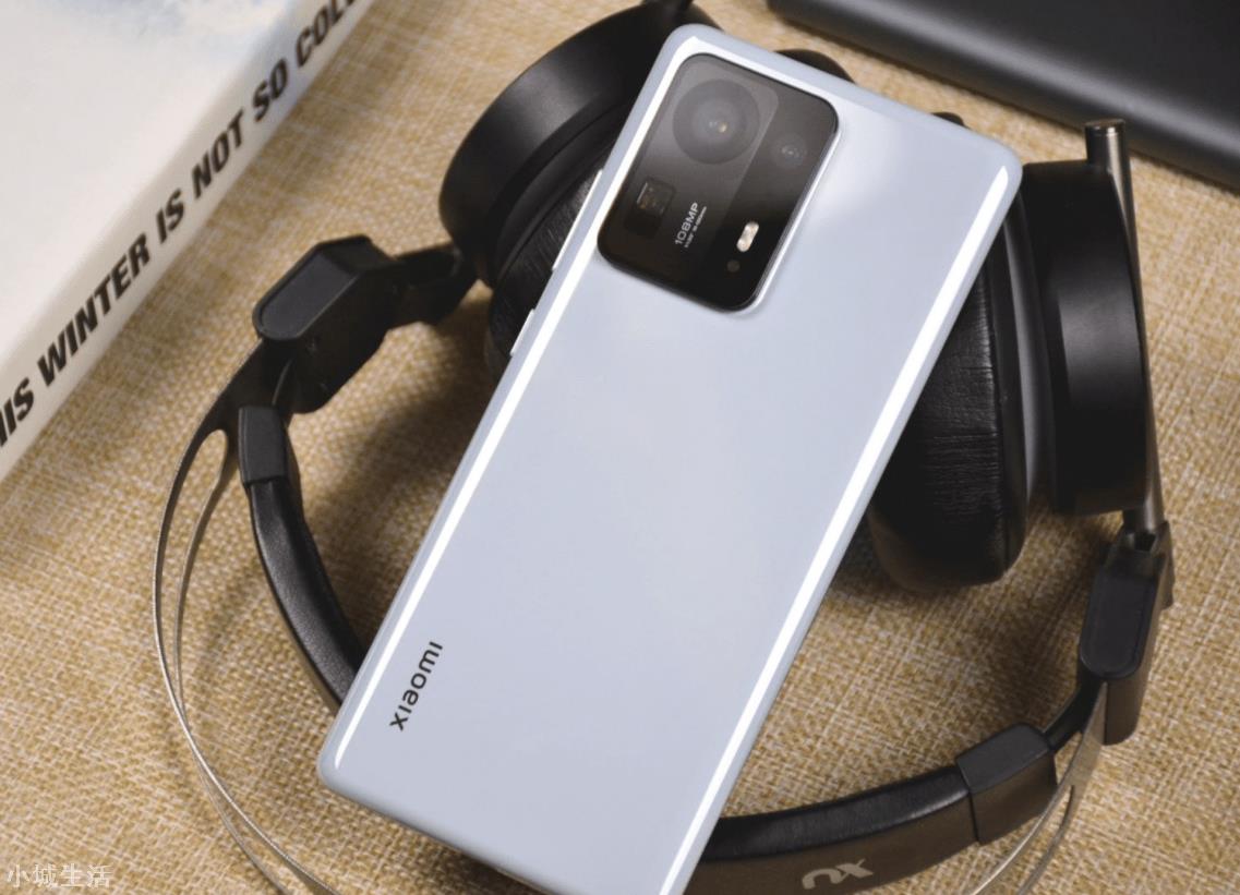 售价6299元仍供不应求，12GB+512GB，一天后再度开售或将快速售罄