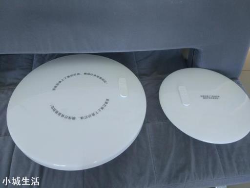想买个智能LED吸顶灯，米家的YeeLight智能吸顶灯和智睿吸顶灯哪个好？