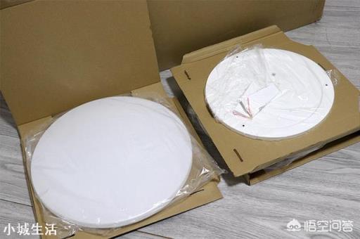 想买个智能LED吸顶灯，米家的YeeLight智能吸顶灯和智睿吸顶灯哪个好？