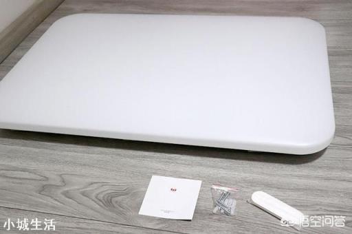 想买个智能LED吸顶灯，米家的YeeLight智能吸顶灯和智睿吸顶灯哪个好？