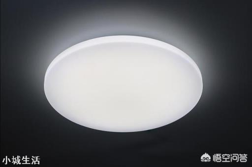 想买个智能LED吸顶灯，米家的YeeLight智能吸顶灯和智睿吸顶灯哪个好？