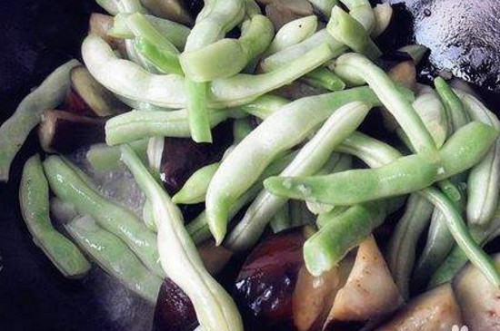 大葱和芸豆角能一起炒吗