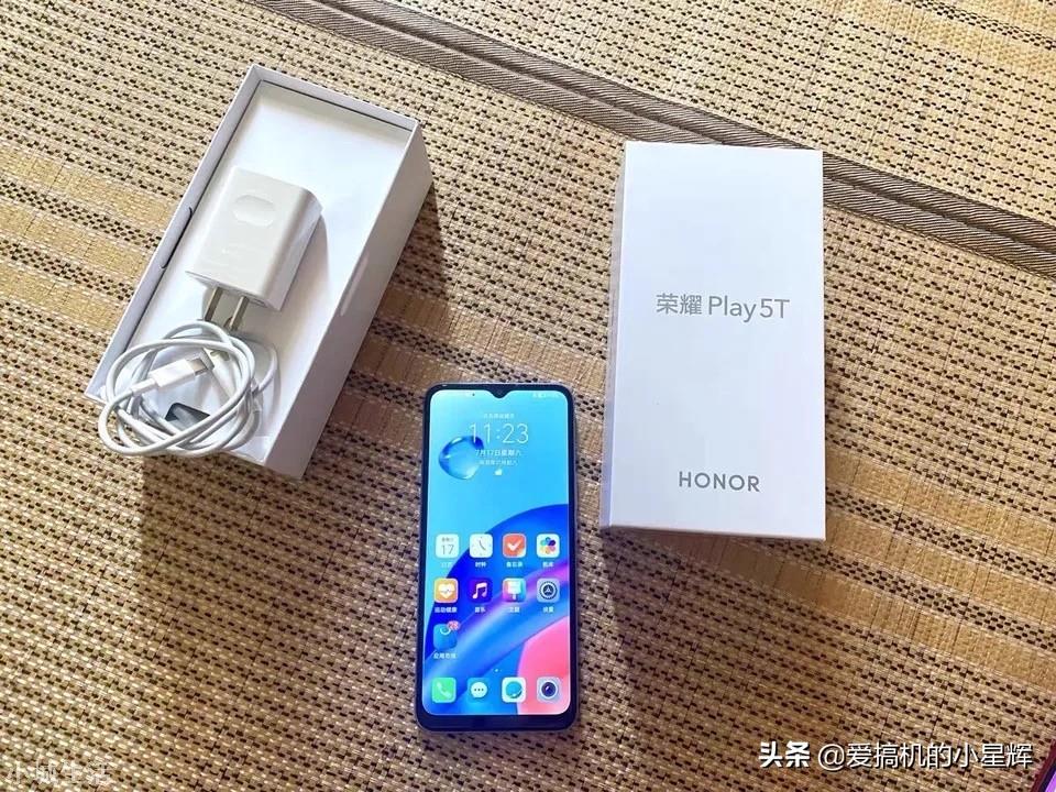 榮耀爆款千元機(jī)現(xiàn)貨供應(yīng)，5000mAh+8GB+128GB僅1199元，你會(huì)買(mǎi)？