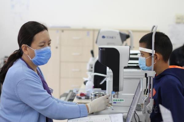 北京茗视光眼科：眼轴增长1mm孩子近视就增加300度吗？123123