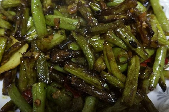 豆角炒糊了怎么办